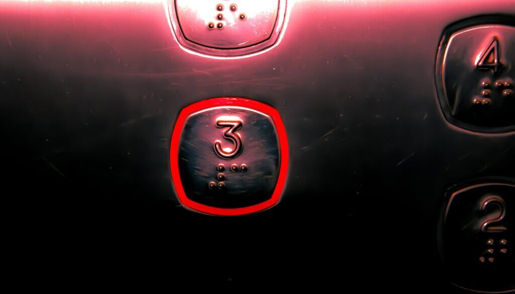 elevator-g5ac25e6e0_1920