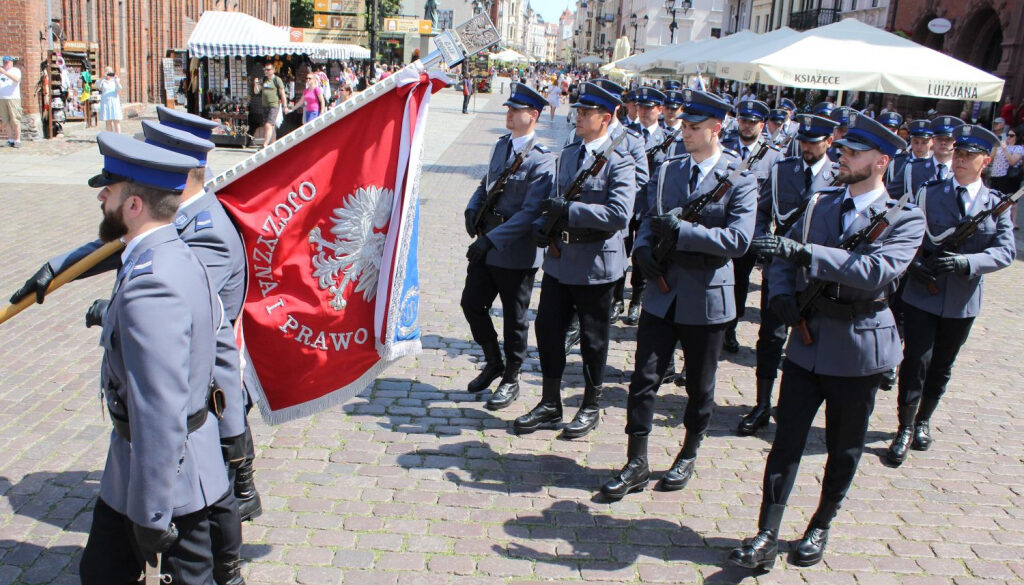 Święto Policji na Rynku Staromiejskim w Toruniu 2022