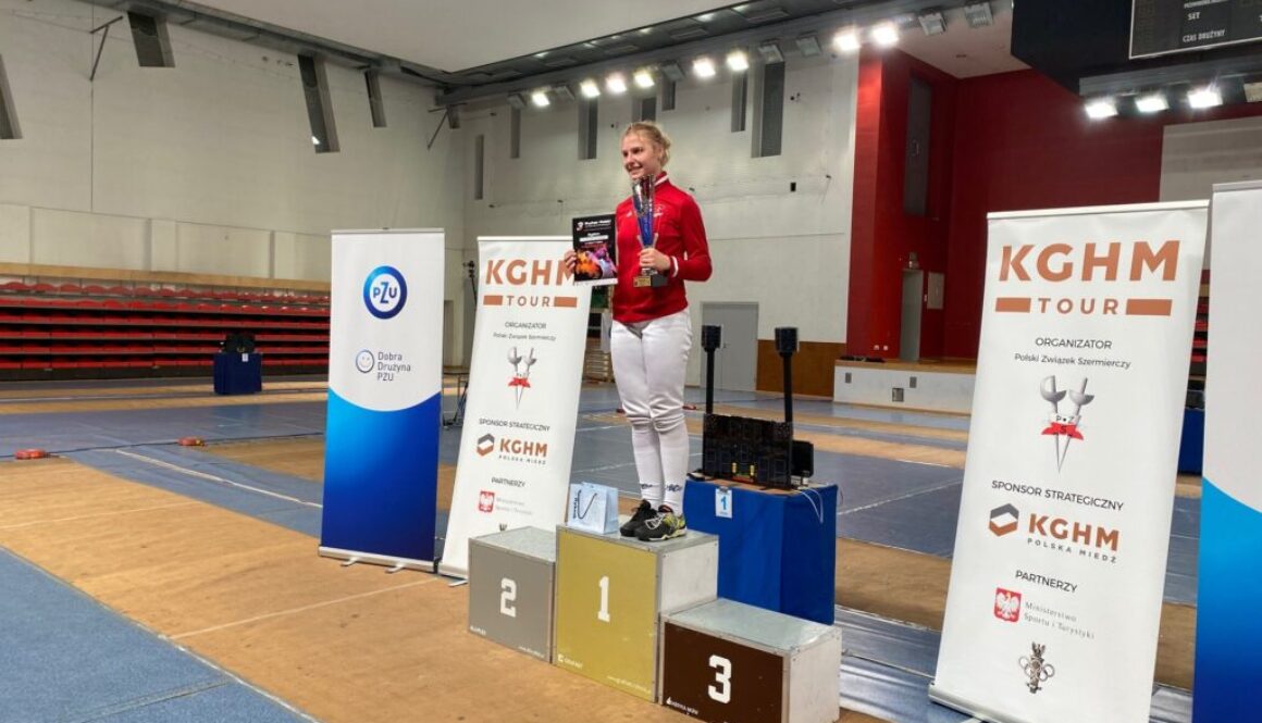 Aleksandra Szymańska zwycięża w III Pucharze Polski Juniorów Młodszych w Rybniku.