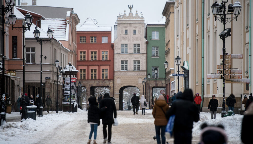 Zaśnieżone ulice - zima w Toruniu