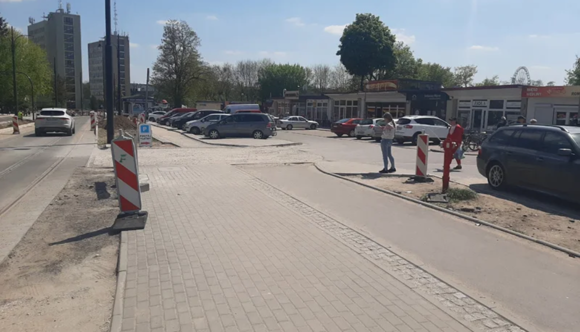 Parking przy targowisku na Szosie Chełmińskiej w Toruniu
