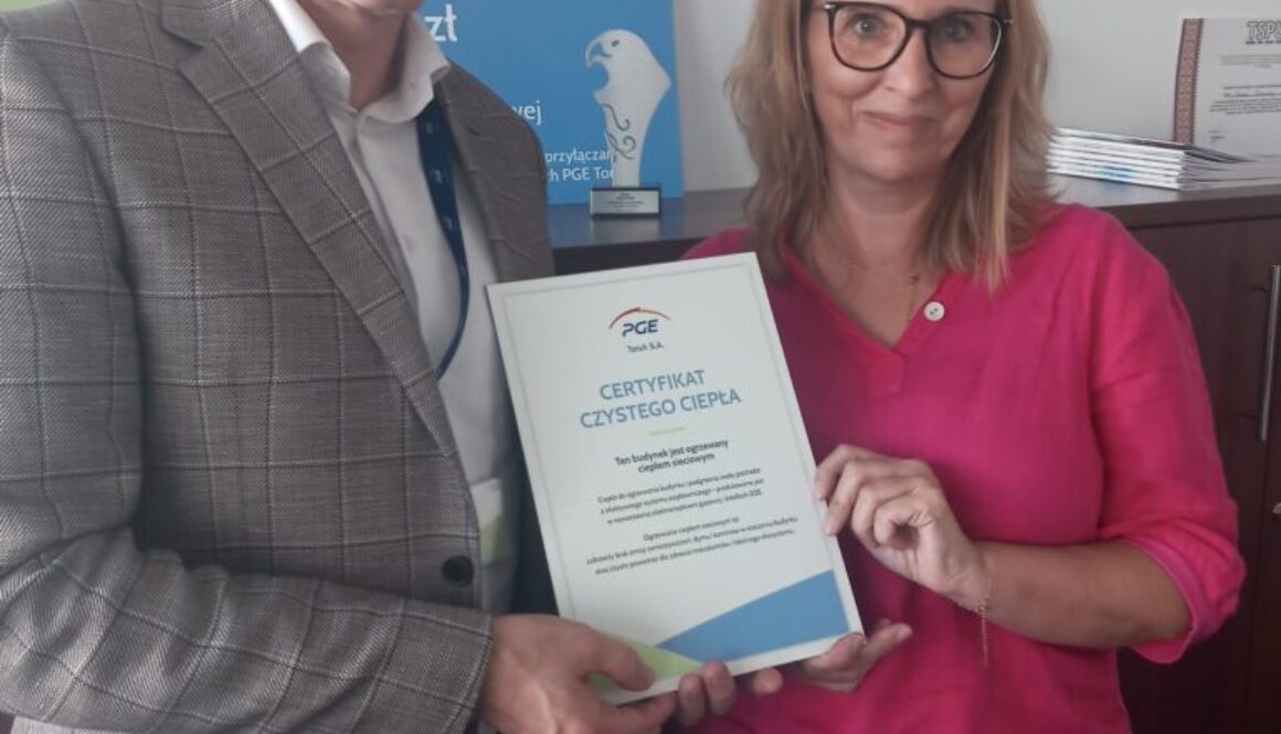 Wręczenie Certyfikatu Czytego Ciepła Zakładowi Gospodarki Mieszkaniowej w Toruniu
